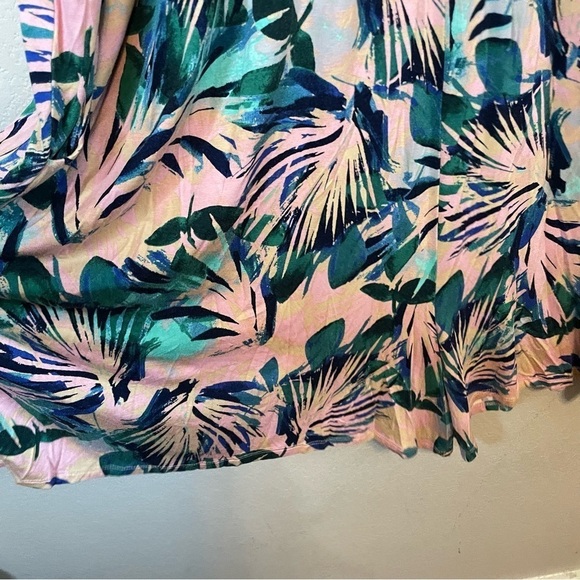 Torrid Super Soft Surplice Romper Pink Green Lead Tropical Pattern Size 6X - Picture 6 of 14